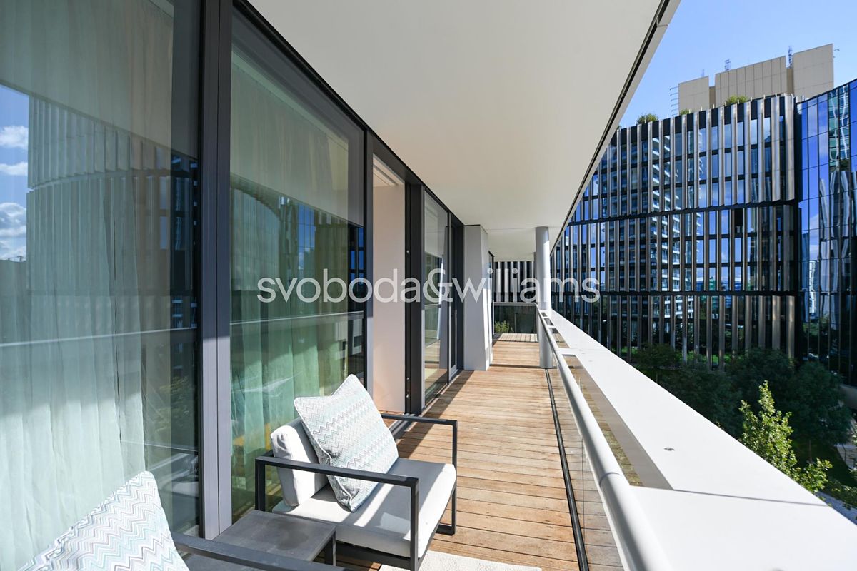 Pronájem bytu 3+kk 82 m² – fotografie 3