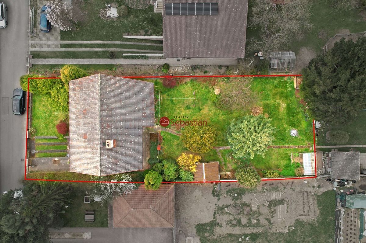 Prodej rodinného domu 300 m², pozemek 739 m² – fotografie 4