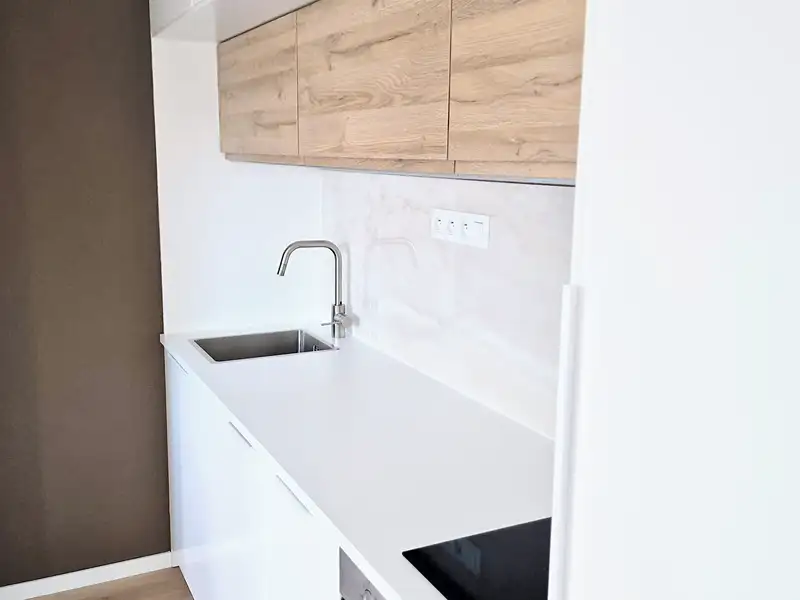 Prodej bytu 1+kk 30 m², Praha – náhled fotky 3