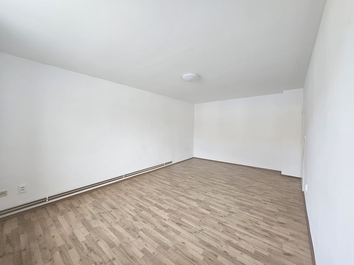 Pronájem rodinného domu 90 m², pozemek 382 m² – fotografie 5