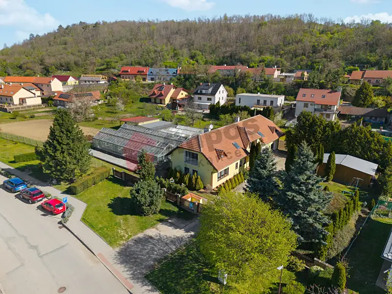 Prodej činžovního domu 347 m², Lovčičky – náhled fotky 2