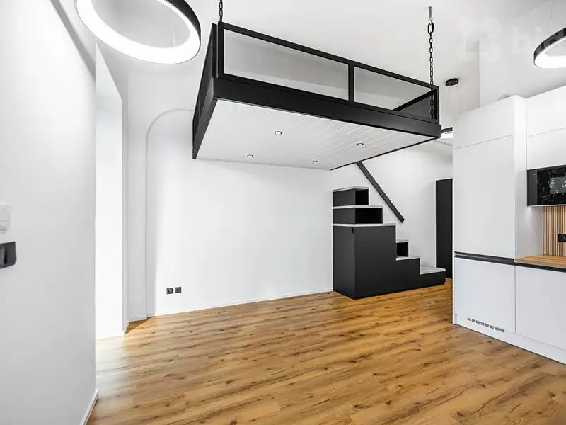 Pronájem bytu 1+kk 38 m², Plzeň – náhled fotky 2
