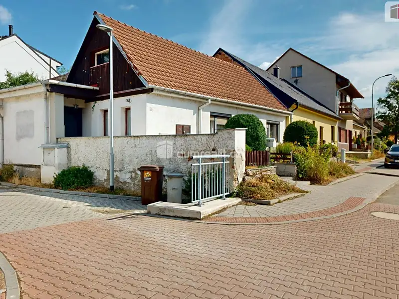 Prodej rodinného domu 150 m², pozemek 322 m², Dolní Kounice – náhled fotky 3