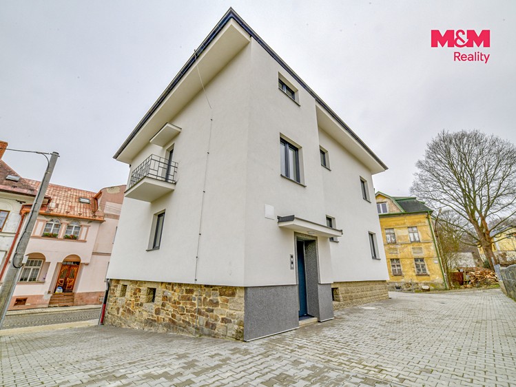 Pronájem bytu 3+kk, 74 m² (4 z 22)