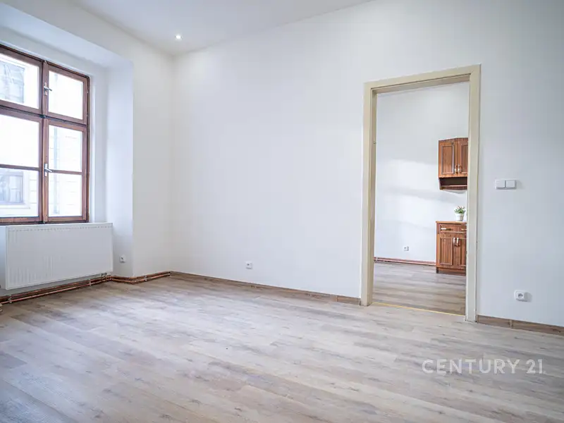 Pronájem bytu 2+1 77 m², Znojmo – náhled fotky 2