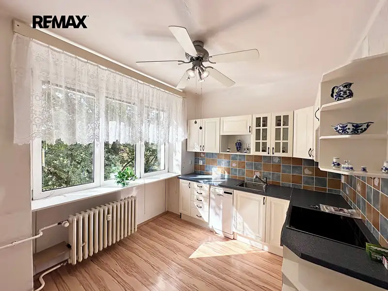 Prodej bytu 1+1 42 m², Praha – náhled fotky 3