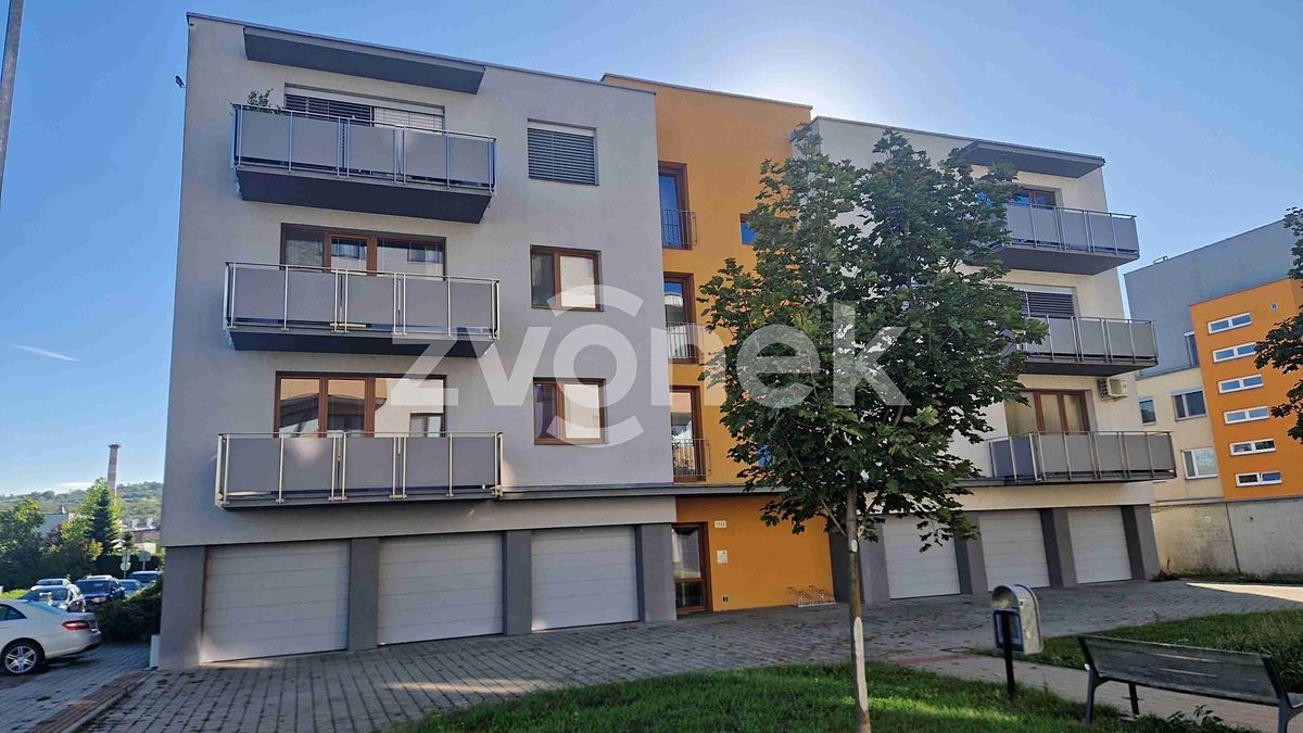 Pronájem bytu 1+kk 30 m² – fotografie 4