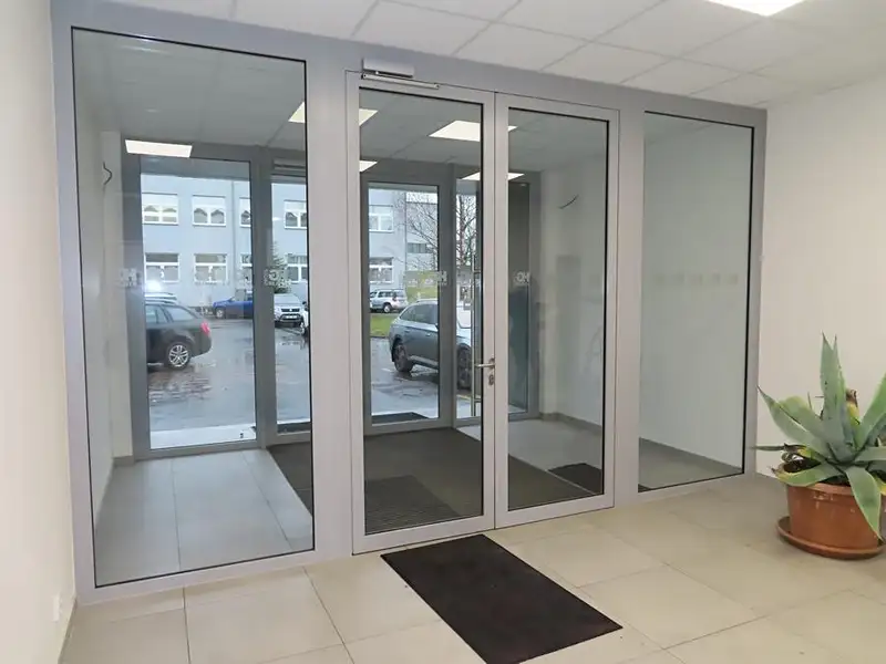 Pronájem kanceláře 14 m², Praha – náhled fotky 2