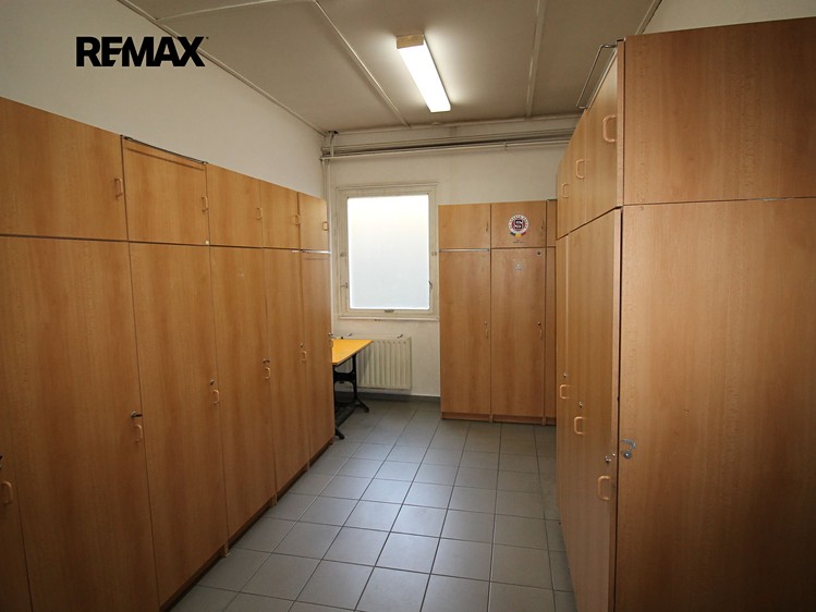 Gewerbefläche zum Kauf, 2.700 m² (8 von 15)