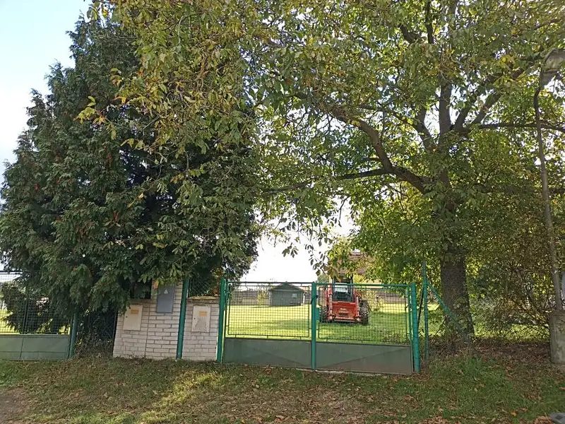 Prodej komerčního pozemku 1016 m², Radějovice – náhled fotky 1