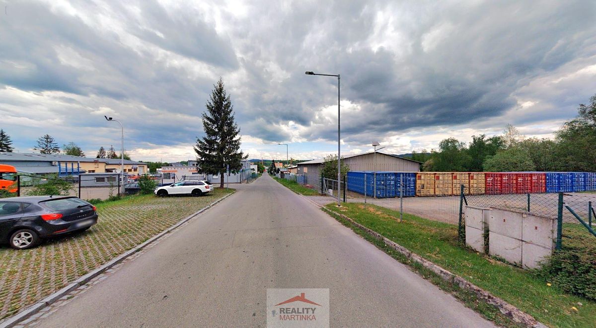 Pronájem komerčního pozemku 400 m²
