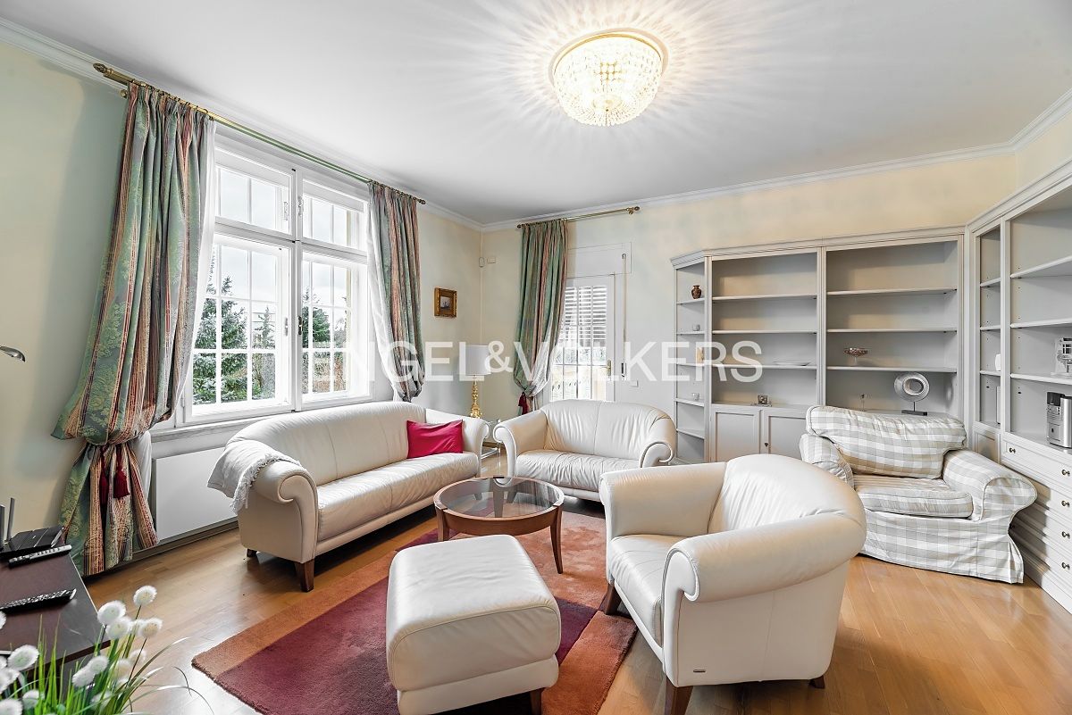 Pronájem bytu 4+1 150 m² – fotografie 4