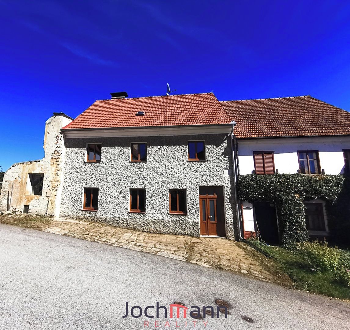 Prodej rodinného domu 310 m², pozemek 377 m²