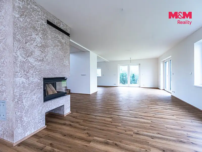 Prodej rodinného domu 248 m², pozemek 1542 m², Žižice – náhled fotky 2