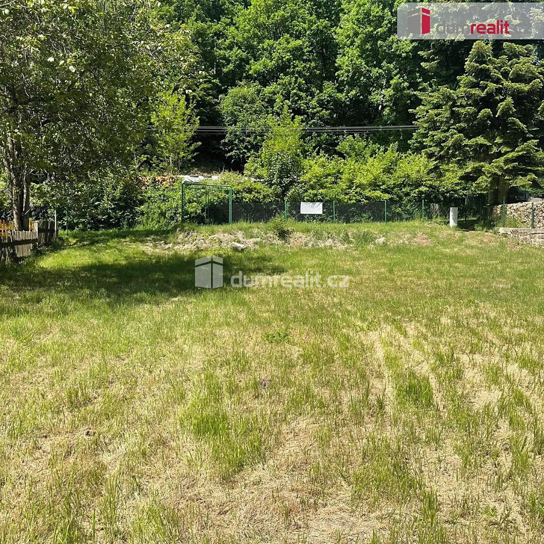 Prodej stavebního pozemku 1038 m² – fotografie 3
