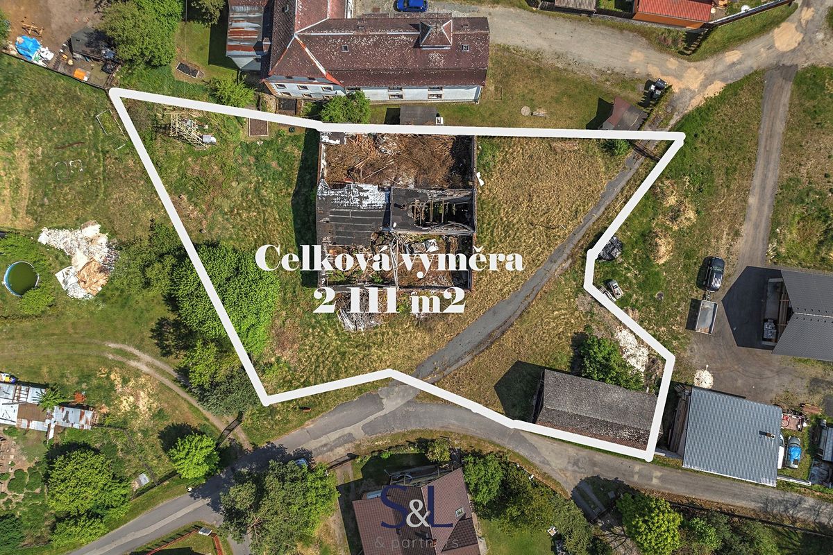 Prodej stavebního pozemku 2111 m² – fotografie 2
