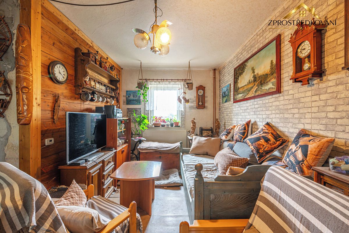 Prodej rodinného domu 109 m², pozemek 976 m² – fotografie 3