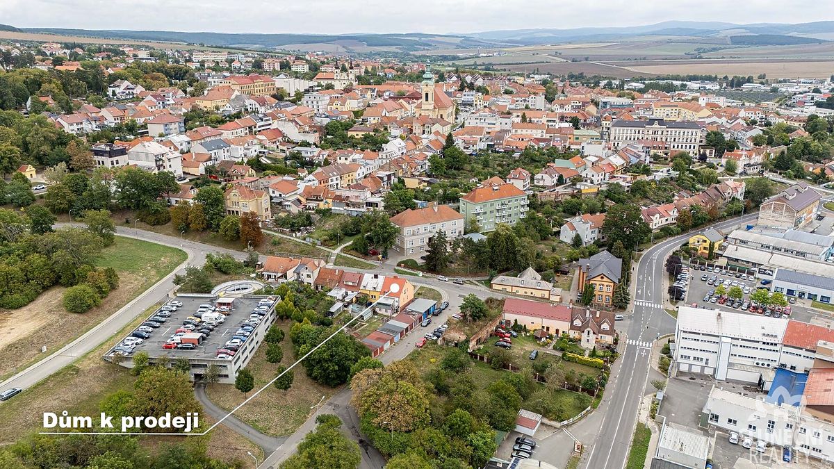 Prodej rodinného domu 160 m², pozemek 446 m² – fotografie 3