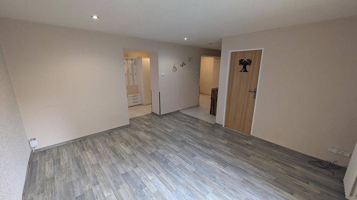 Pronájem bytu 3+kk 55 m² – fotografie 2