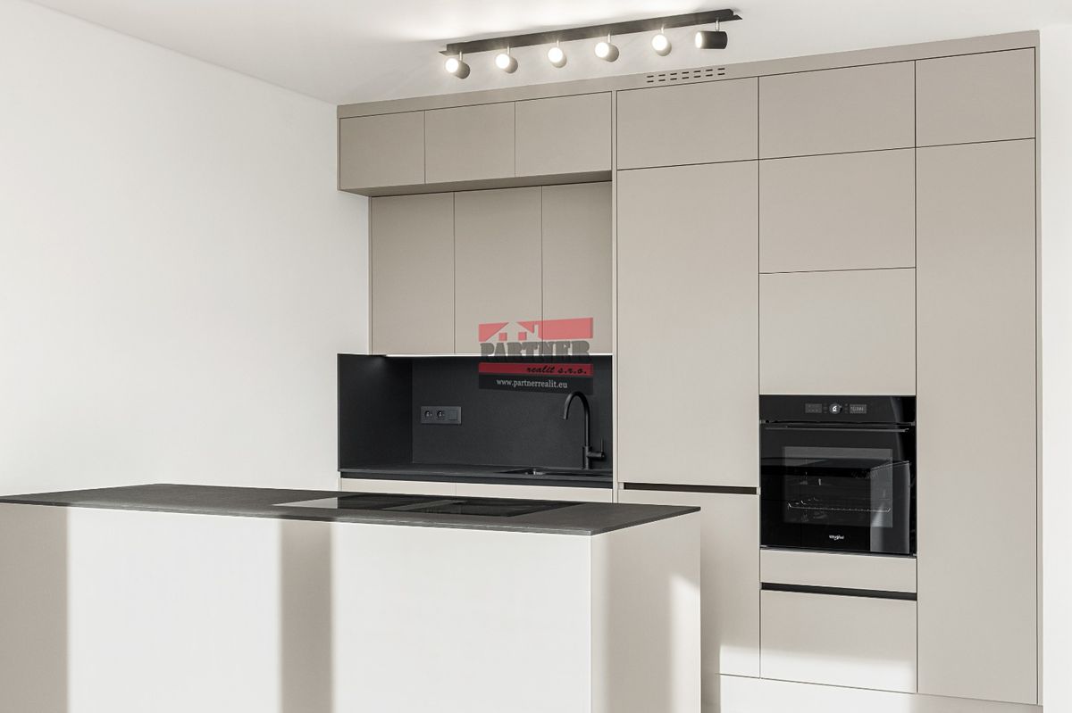Pronájem bytu 2+kk 70 m² – fotografie 2