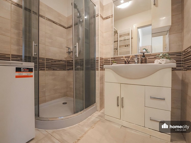 Pronájem bytu 3+kk, 75 m² (14 z 18)