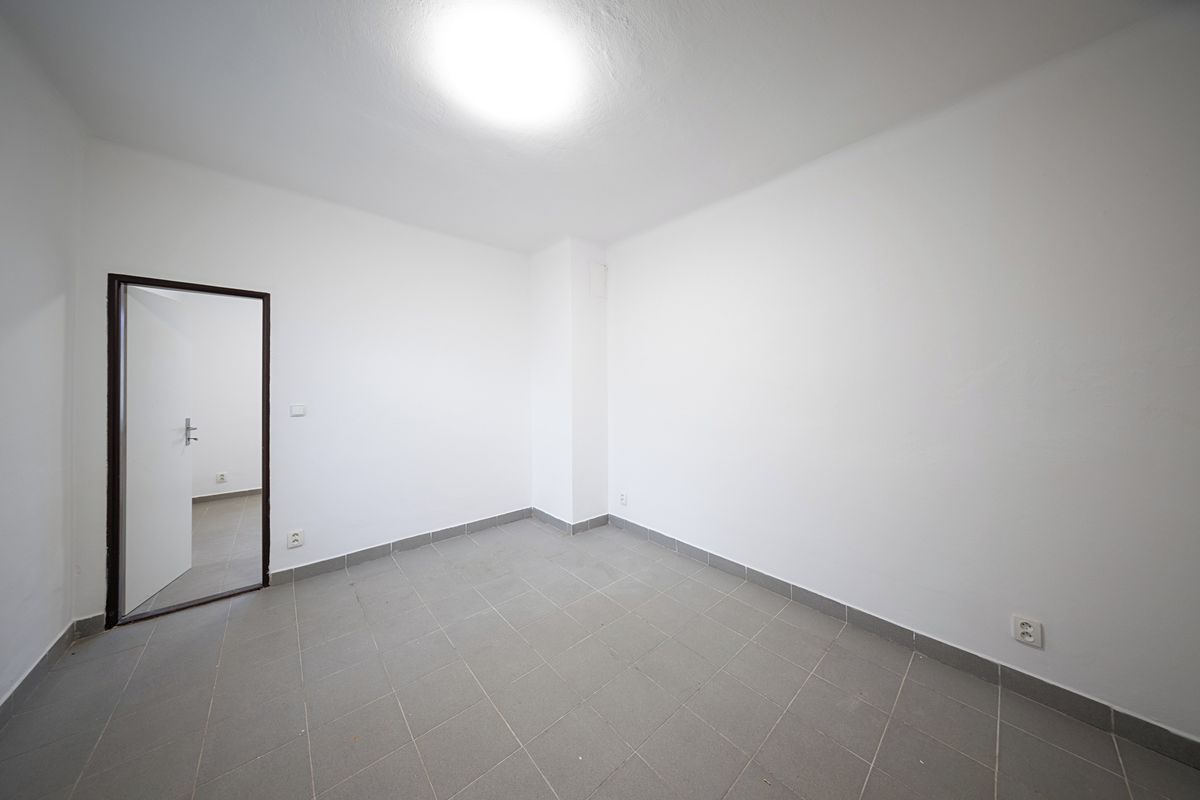 Pronájem komerční nemovitosti 47 m² – fotografie 3