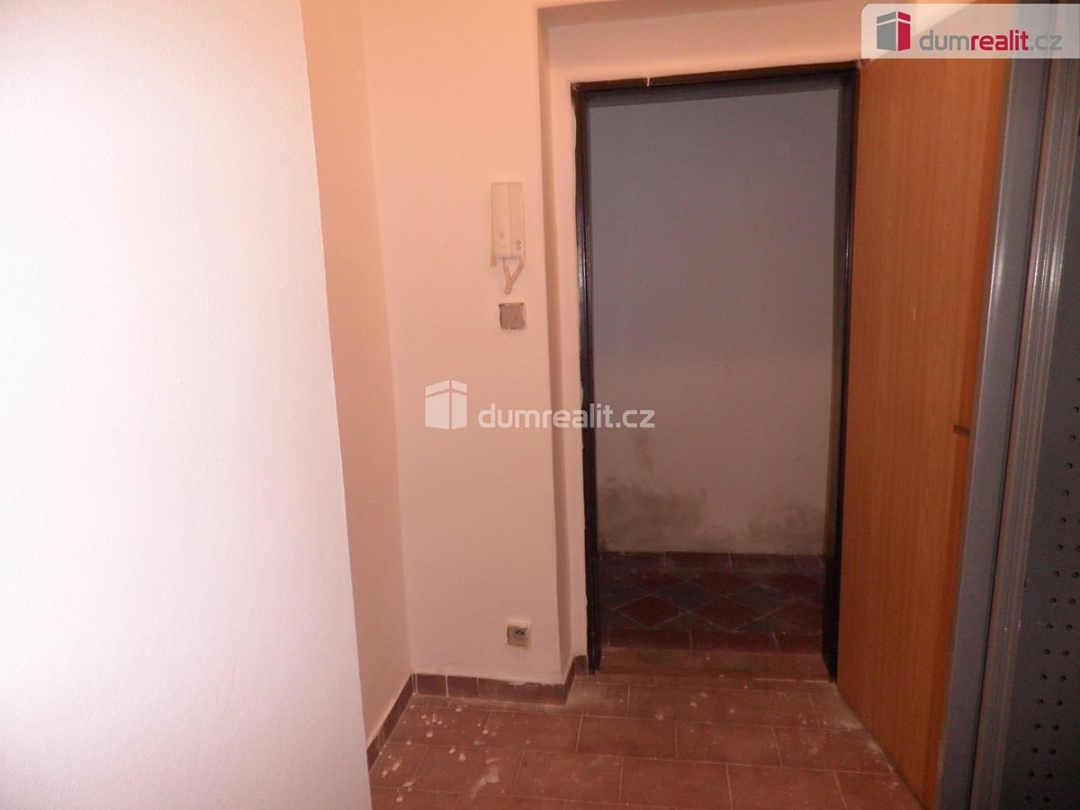 Pronájem bytu 1+kk 27 m² – fotografie 4