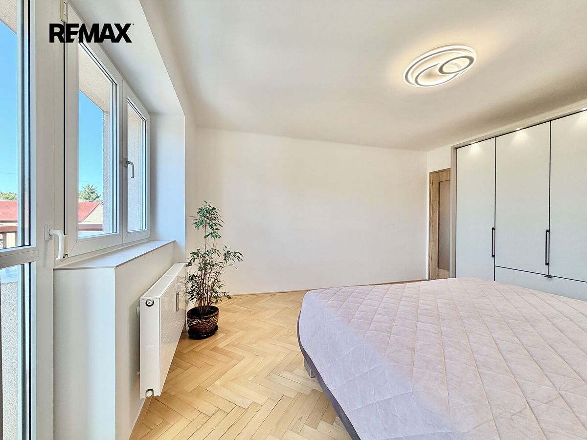 Pronájem bytu 3+kk 60 m² – fotografie 4