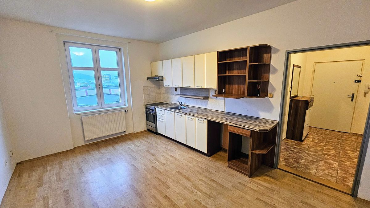 Pronájem bytu 2+1 75 m² – fotografie 4