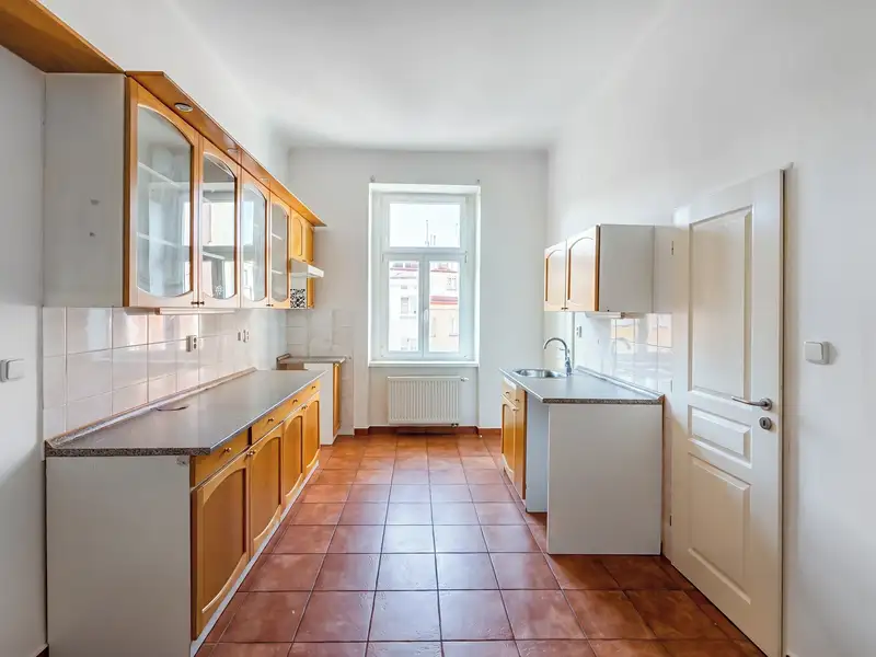 Prodej bytu 1+1 57 m², Praha – náhled fotky 2