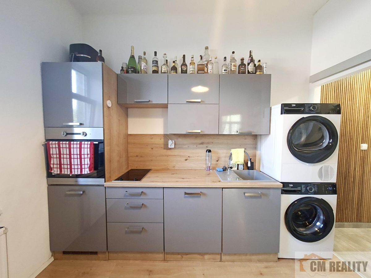 Prodej bytu 2+1 43 m² – fotografie 2