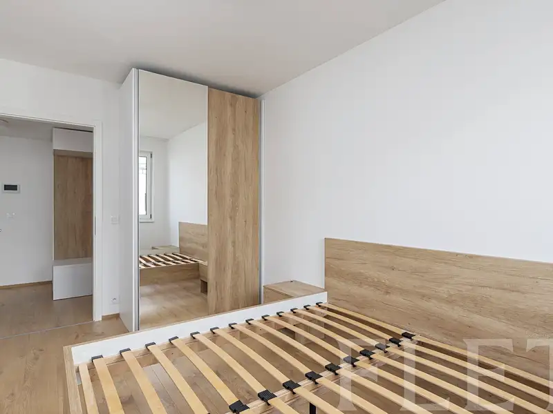 Pronájem bytu 2+kk 44 m², Praha – náhled fotky 3
