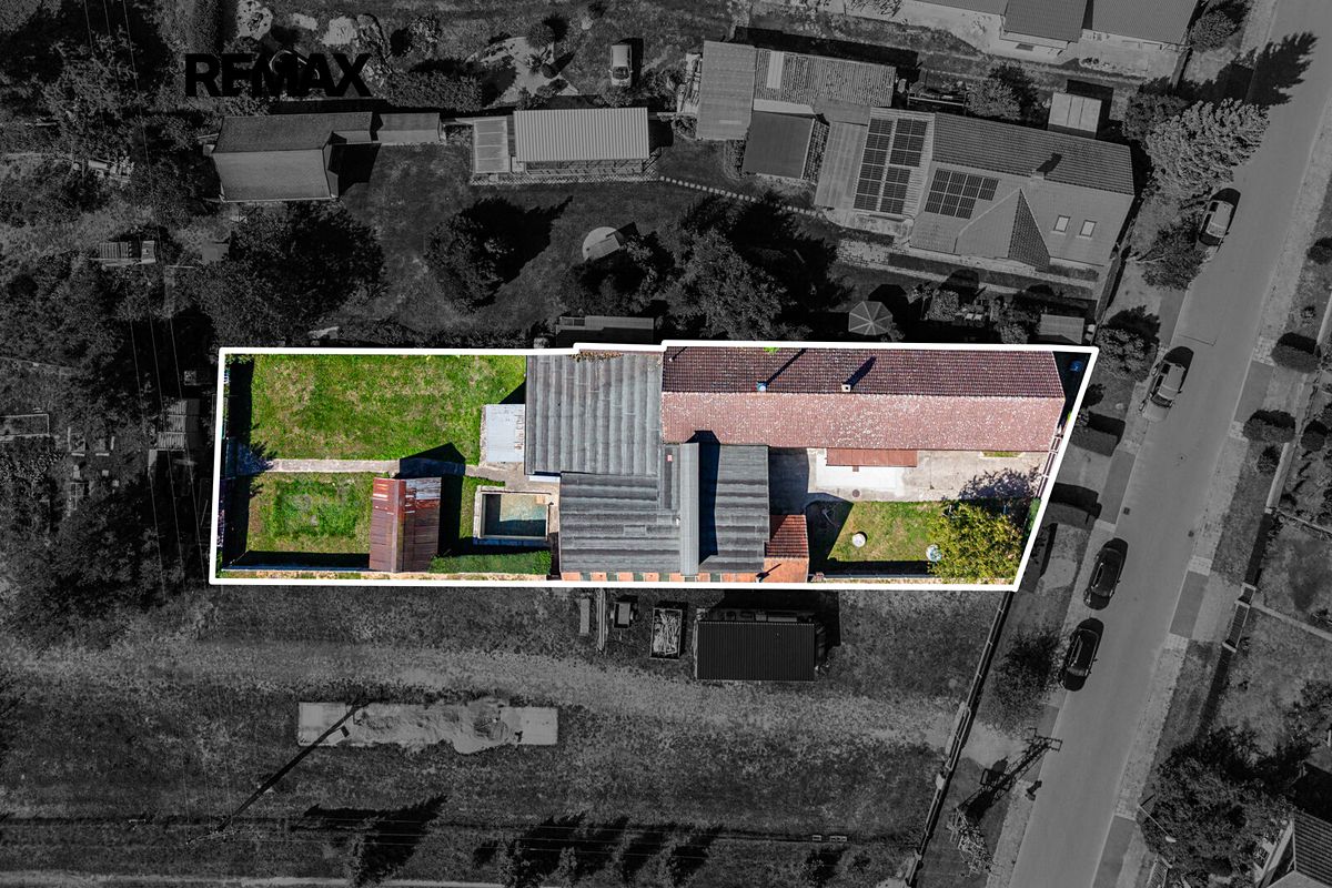 Prodej rodinného domu 105 m², pozemek 1381 m² – fotografie 2