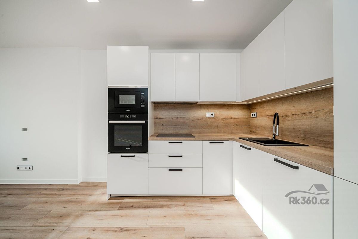 Pronájem bytu 3+kk 58 m² – fotografie 3
