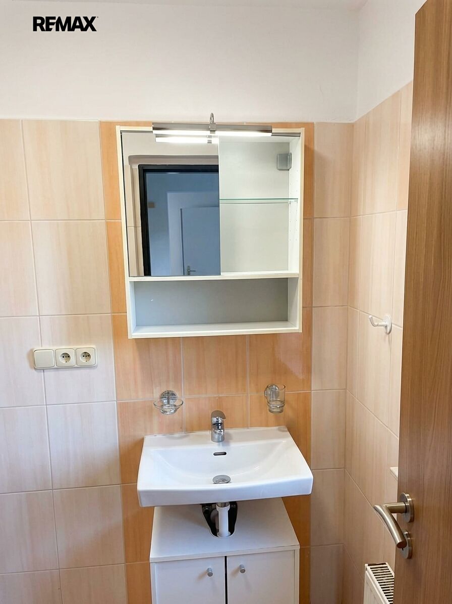 Pronájem bytu 1+kk 20 m² – fotografie 4
