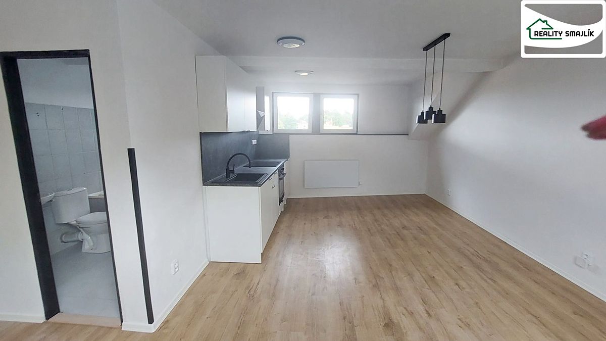 Pronájem bytu 2+kk 65 m² – fotografie 2