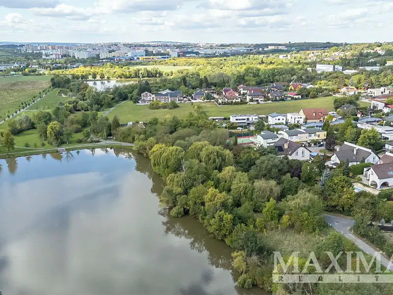 Prodej rodinného domu 168 m², pozemek 470 m², Praha – náhled fotky 3