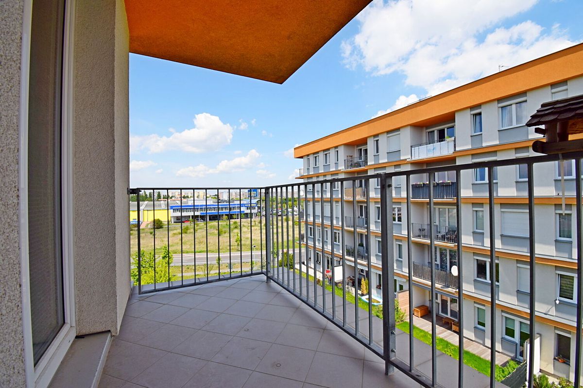 Pronájem bytu 2+kk 61 m² – fotografie 5