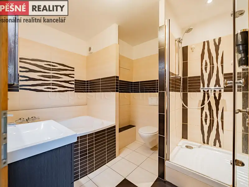 Prodej bytu 3+1 74 m², Praha – náhled fotky 3