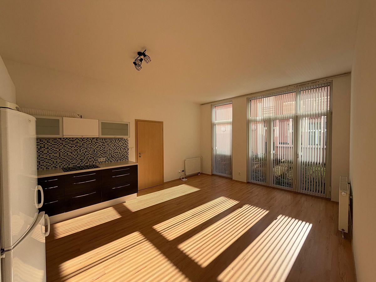 Pronájem bytu 2+kk 52 m² – fotografie 2