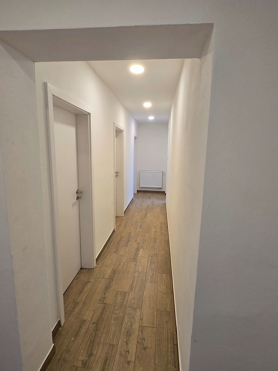 Pronájem bytu 1+kk 39 m² – fotografie 2