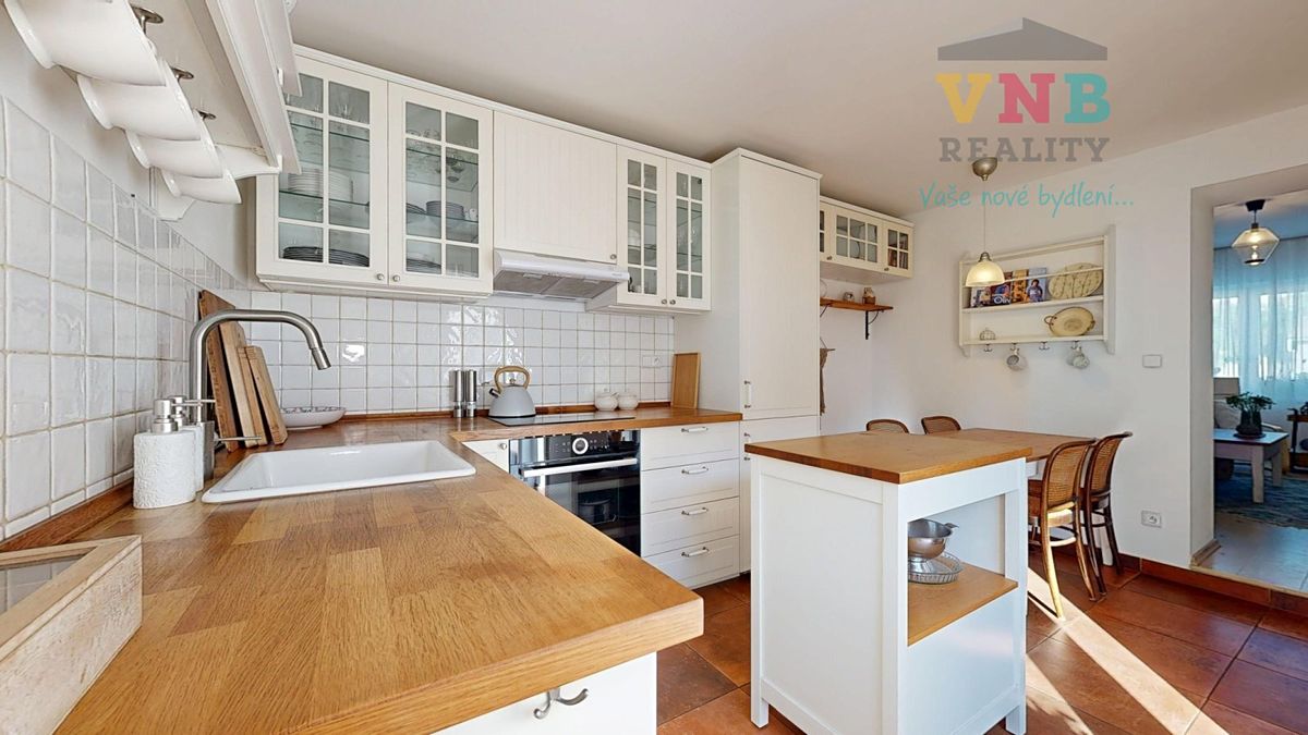 Prodej rodinného domu 250 m², pozemek 591 m²