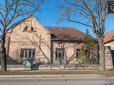 Prodej domu, 305 m² (2 z 14)