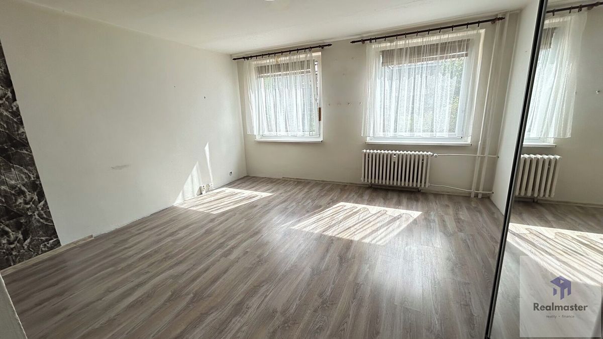 Pronájem bytu 2+kk 48 m² – fotografie 3