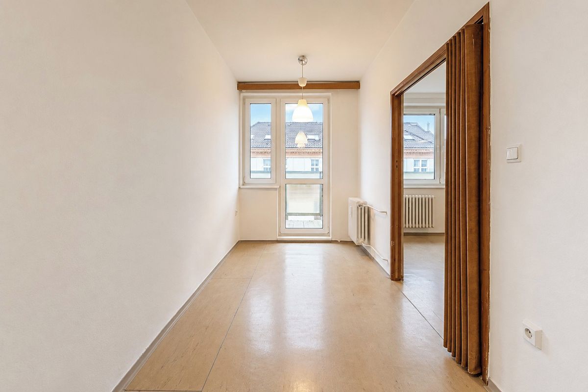 Pronájem bytu 2+kk 40 m² – fotografie 3