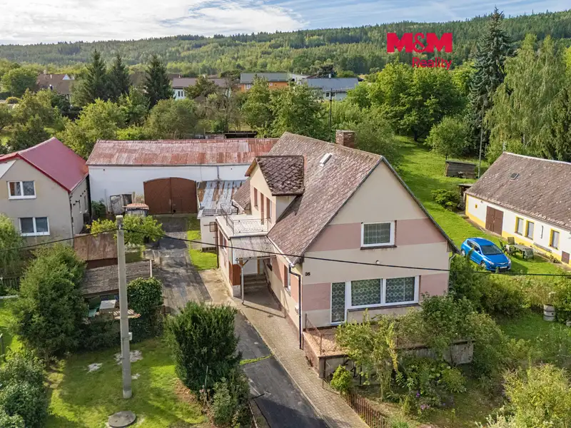 Prodej rodinného domu 170 m², pozemek 1474 m², Lubenec – náhled fotky 1