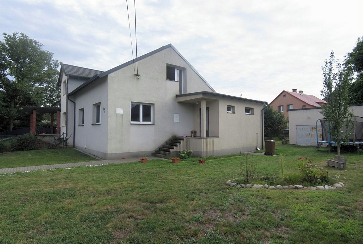 Pronájem rodinného domu 96 m², pozemek 779 m²