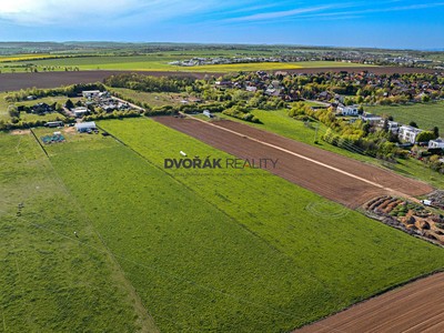 Prodej  komerčního pozemku 15 585 m²