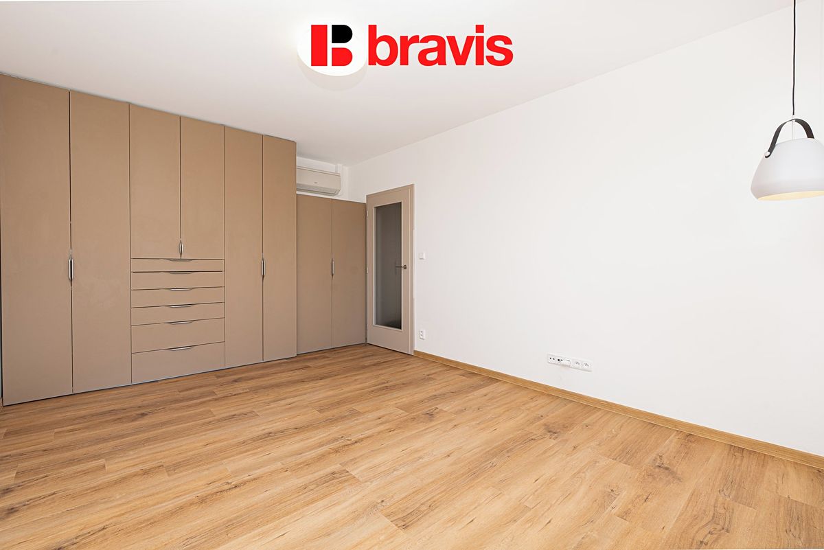 Pronájem bytu 2+1 55 m² – fotografie 4