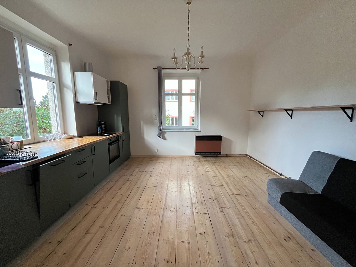 Pronájem bytu 2+kk 43 m² – fotografie 2